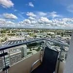 아파트 Luxusny Na 21 Poschodi S Parkovanim Zadarmo Ba *