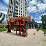 Luxusny Na 21 Poschodi S Parkovanim Zadarmo Ba 아파트