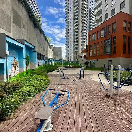아파트 Luxusny Na 21 Poschodi S Parkovanim Zadarmo Ba *