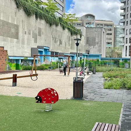 Apartmán Luxusny Na 21 Poschodi S Parkovanim Zadarmo Ba Bratislava