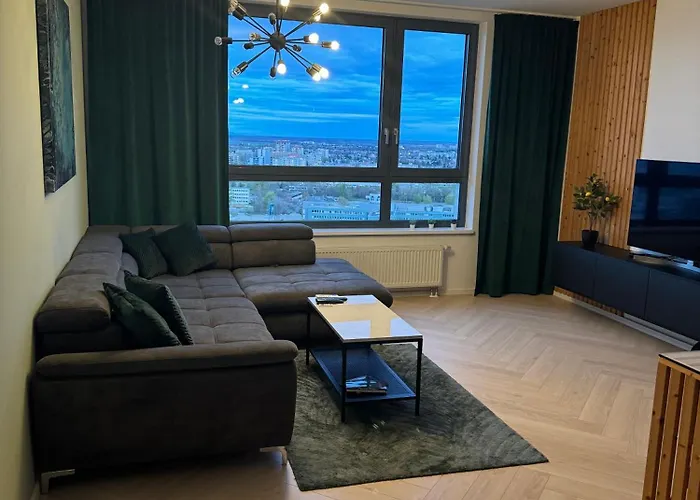 Luxusny Na 21 Poschodi S Parkovanim Zadarmo Ba Apartment